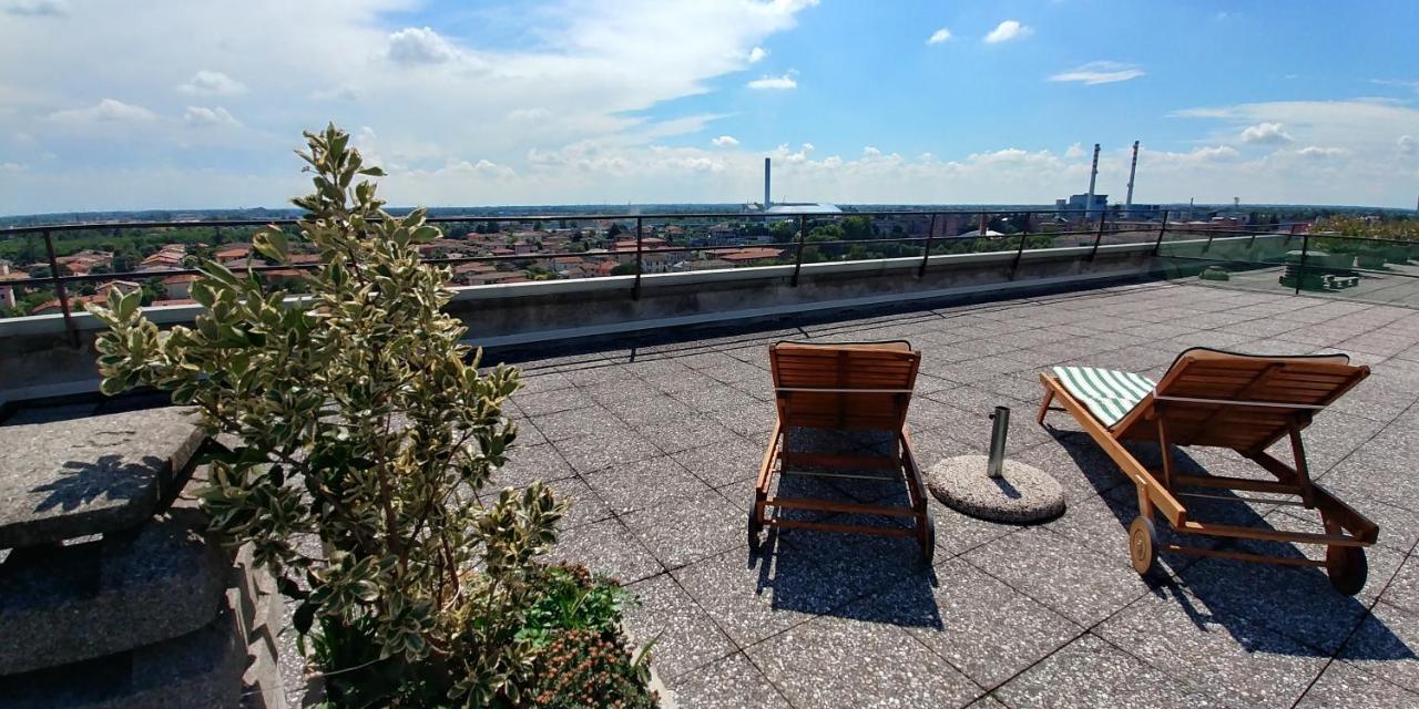 La Suite Attico Metro' Volta Brescia Dış mekan fotoğraf