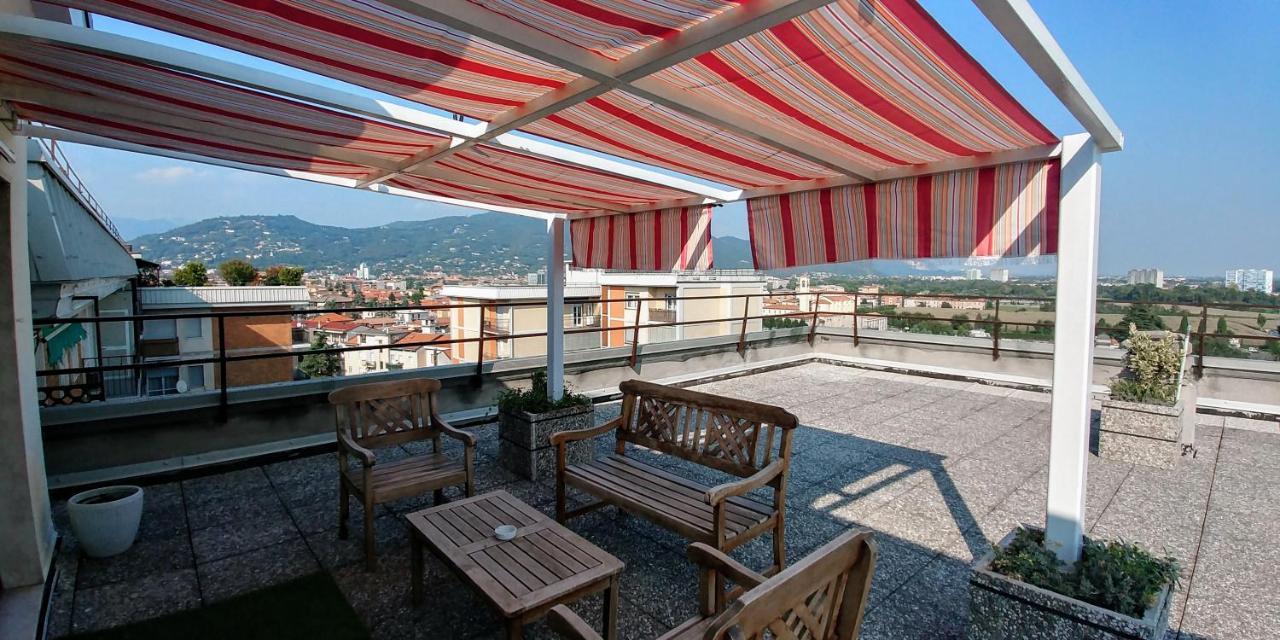 La Suite Attico Metro' Volta Brescia Dış mekan fotoğraf